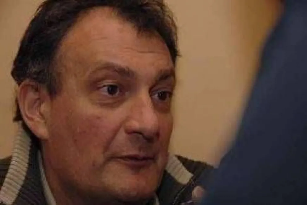 Para Gennuso, Martini tiene que renunciar para ser candidata