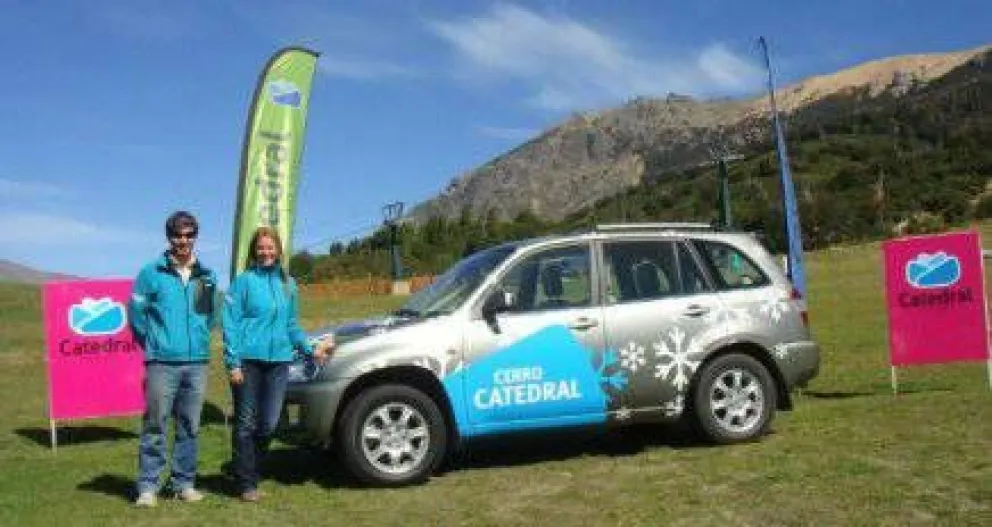 CAPSA entregó un vehículo al Ente regulador