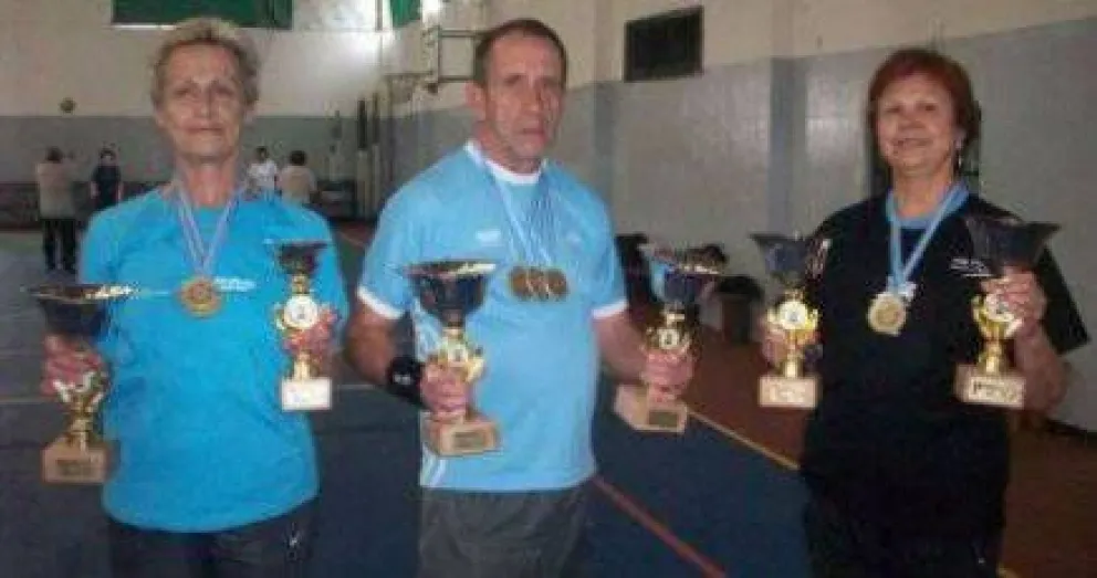 Regresaron con premios de las olimpiadas de la tercera edad