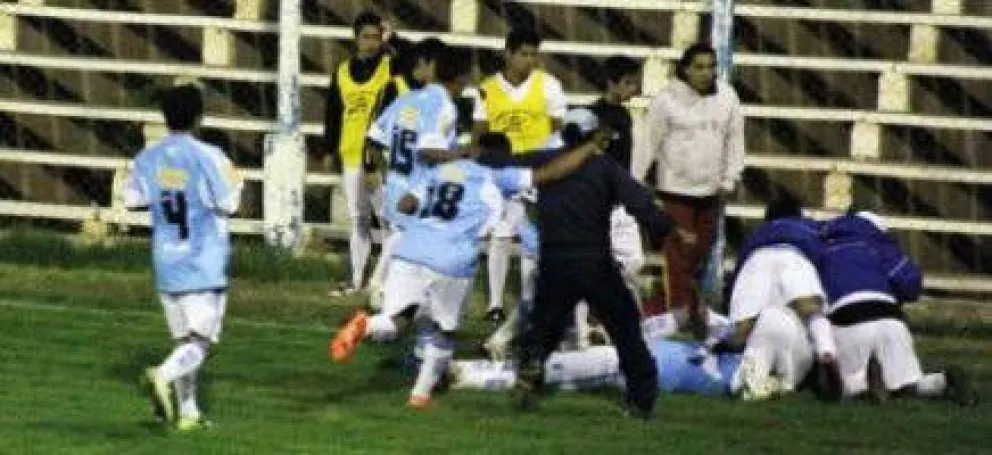 Cruz del Sur no levanta cabeza