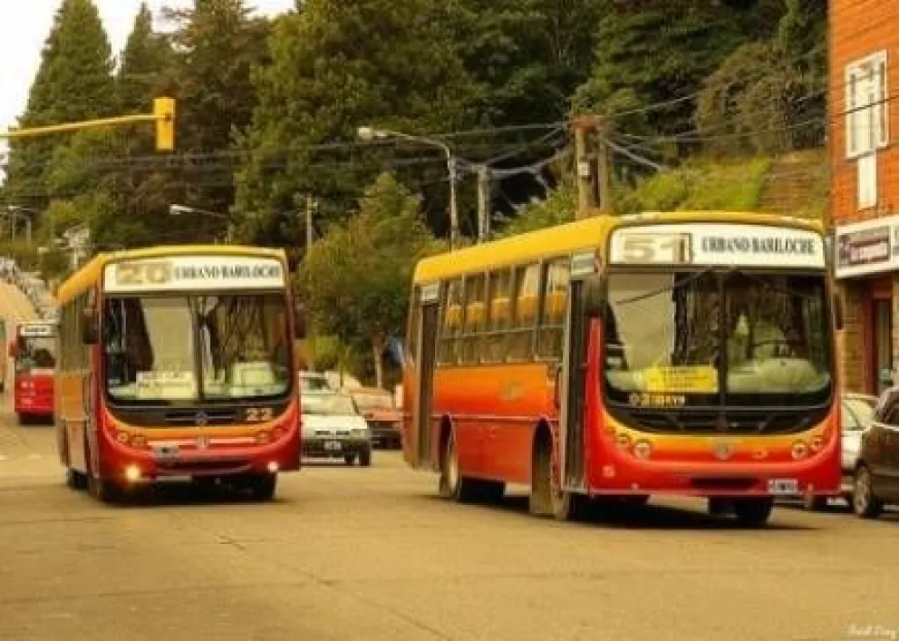 Prorrogan gratuidad del boleto estudiantil hasta el receso invernal 