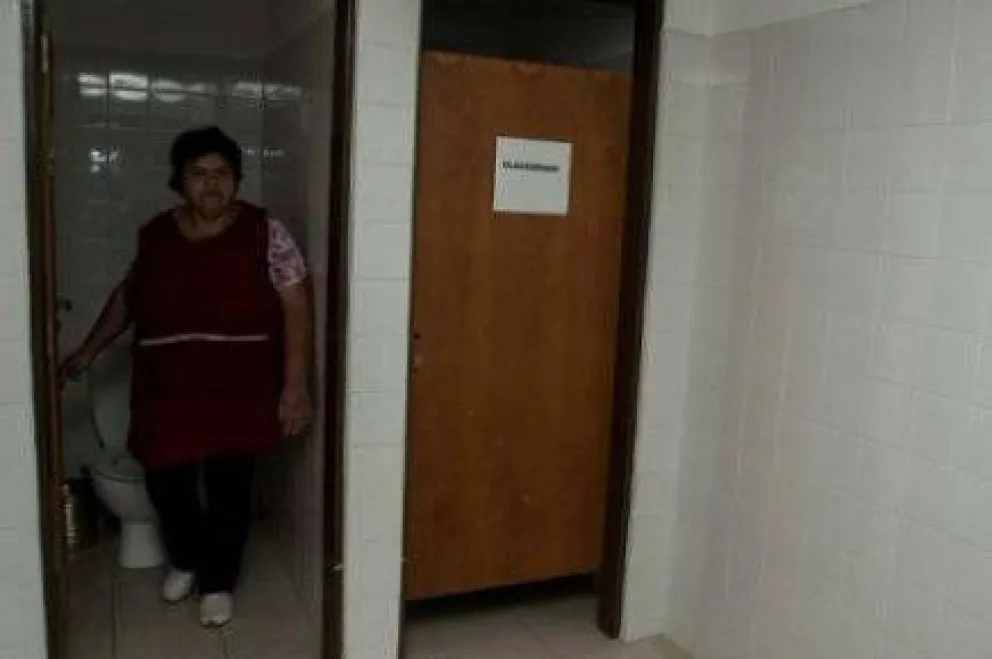 Reclamo en el CEM 45