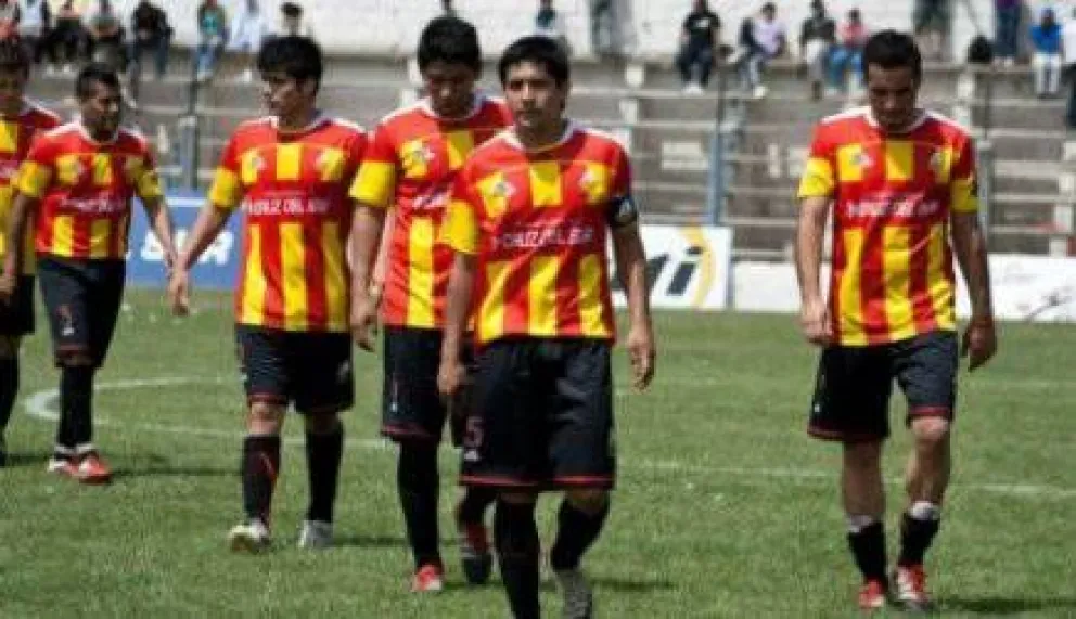 Cruz del Sur perdió y empezó a mirar la tabla de abajo