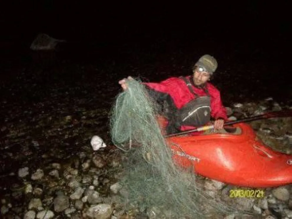 Impiden acción de pescadores furtivos