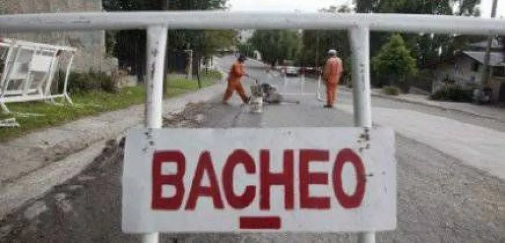 Reducción de calzada por obras de bacheo 