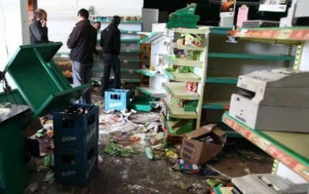 Pagarán a comerciantes saqueados