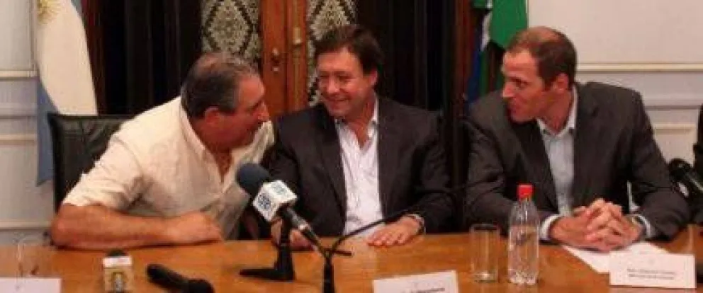 Provincia dará un aumento del 21 por ciento a estatales 