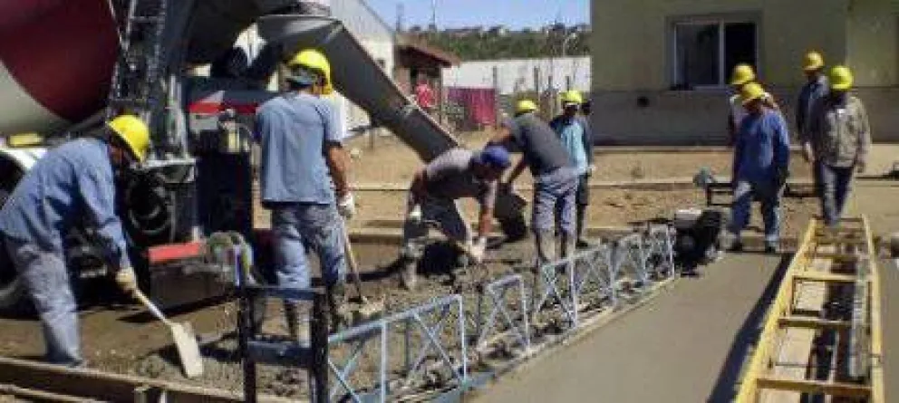 Avanzan obras de asfalto y gas 