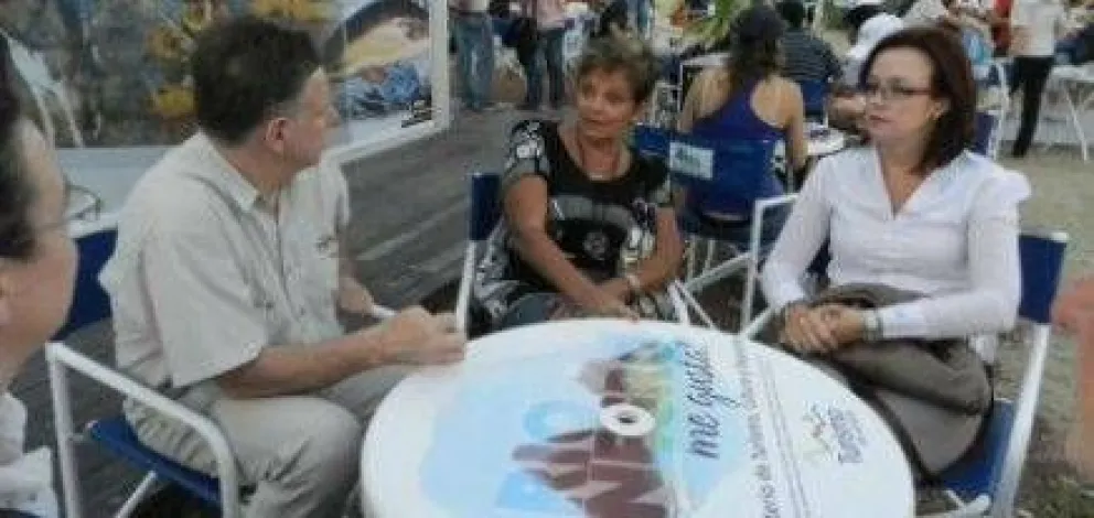 Rovira Bosch se reunió con empresarios en la Fiesta de la Manzana