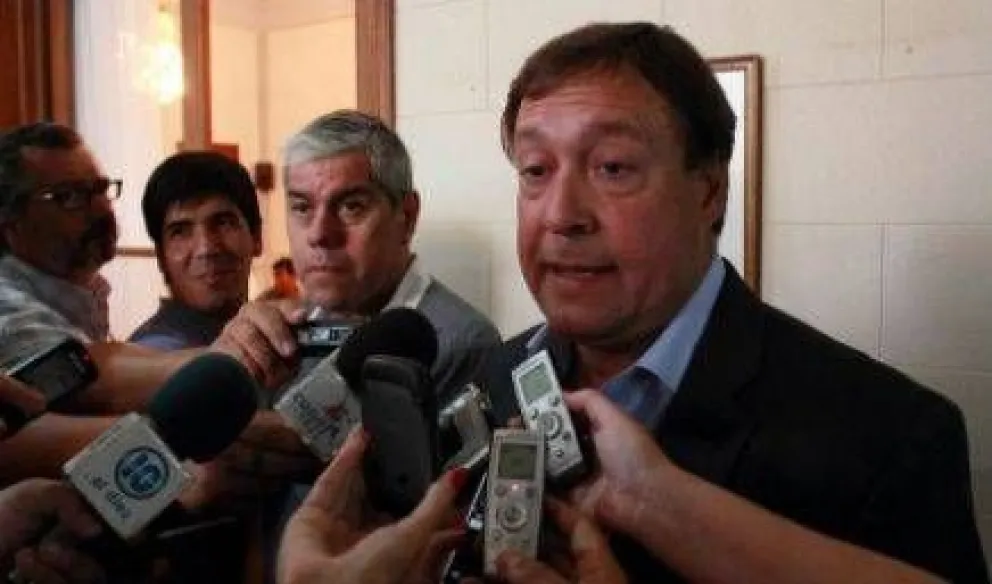 "El objetivo central del gobierno es el inicio del ciclo lectivo" 