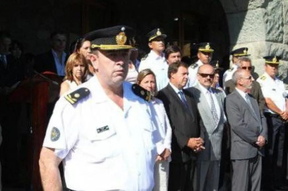 Entregaron camionetas y asumió el nuevo Jefe de la Regional de la Policía