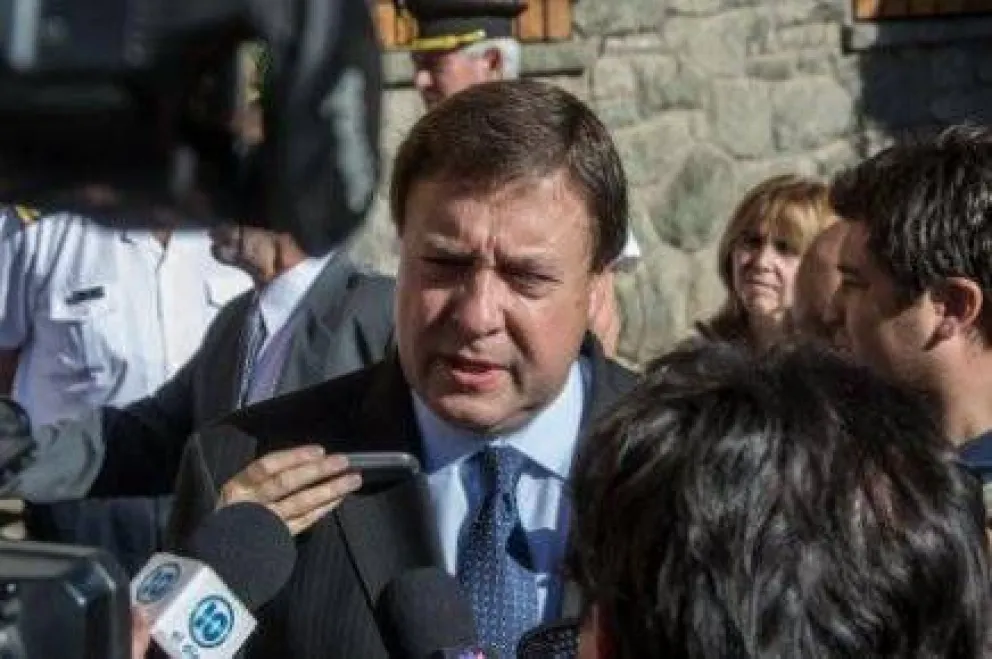 Weretilneck reafirmó que el Cerro Catedral "debe seguir en manos de Bariloche"