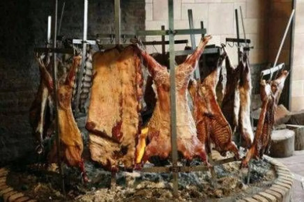 Cholila realiza la Fiesta Nacional del Asado