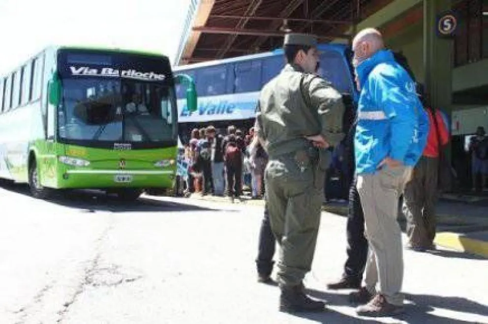 Controlan micros de larga distancia