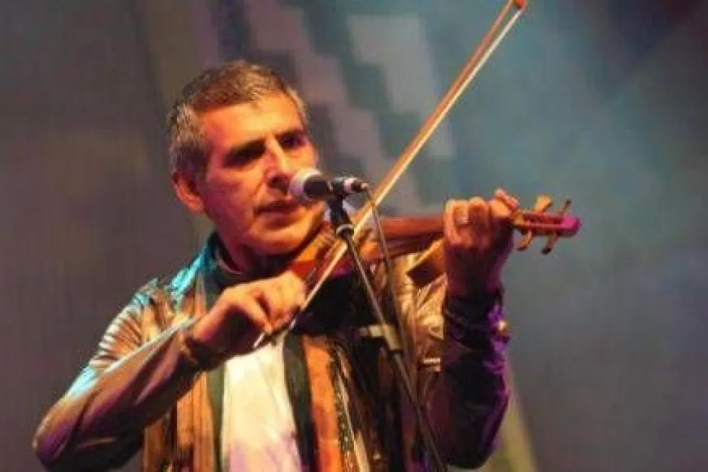 Peteco Carabajal, hoy en la  Fiesta Nacional del Golfo Azul