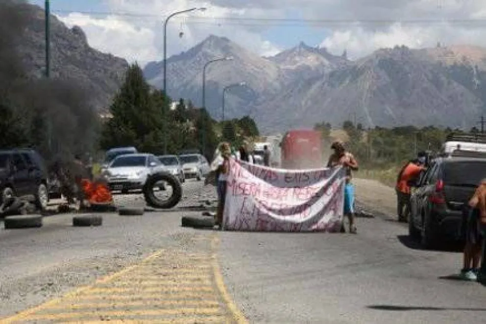 Gendarmería podría desalojar el corte en la Ruta 40