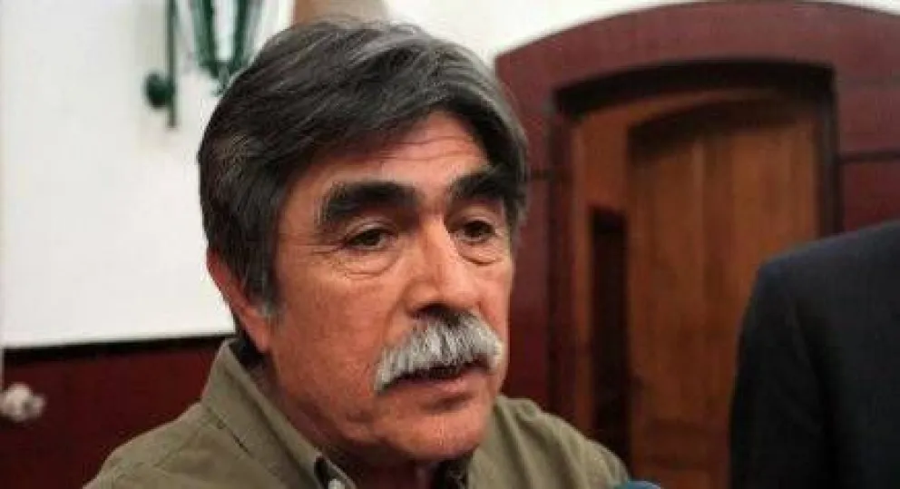 Firman contratos a "becados" de Desarrollo Social