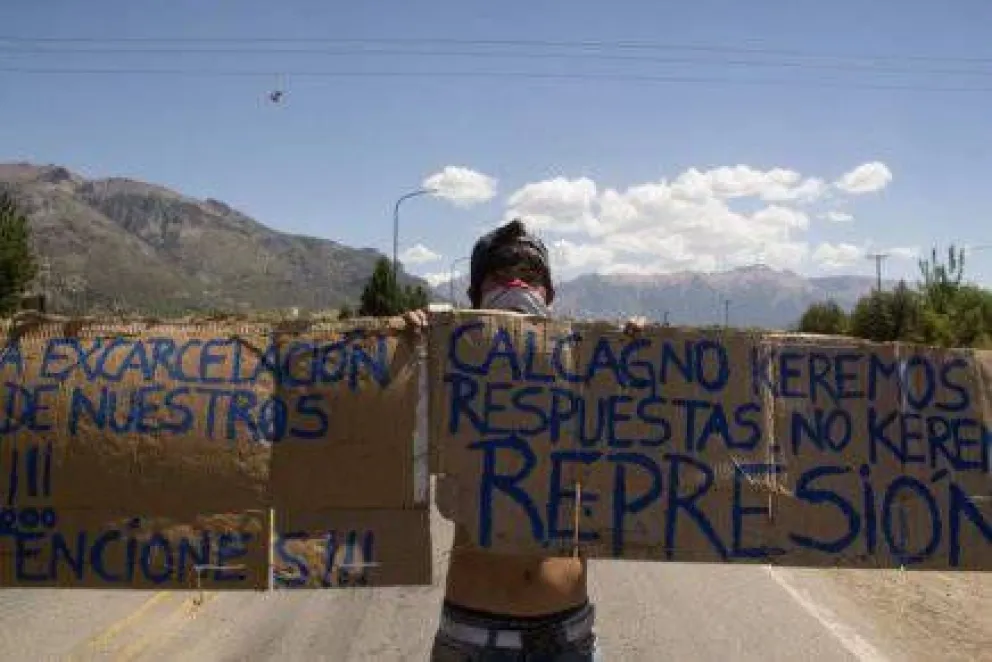 Cortan ruta para reclamar liberación de acusados de saqueos 