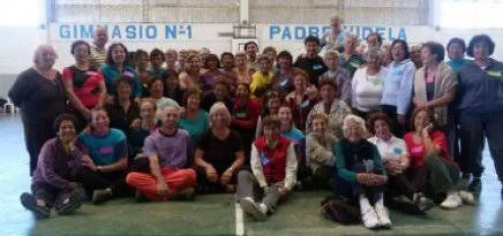 Los adultos mayores disfrutan del verano en Bariloche