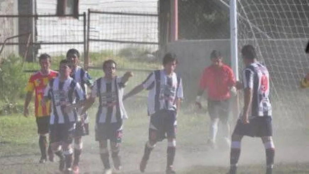 Angostura dejó a Cruz del Sur en el fondo de la tabla
