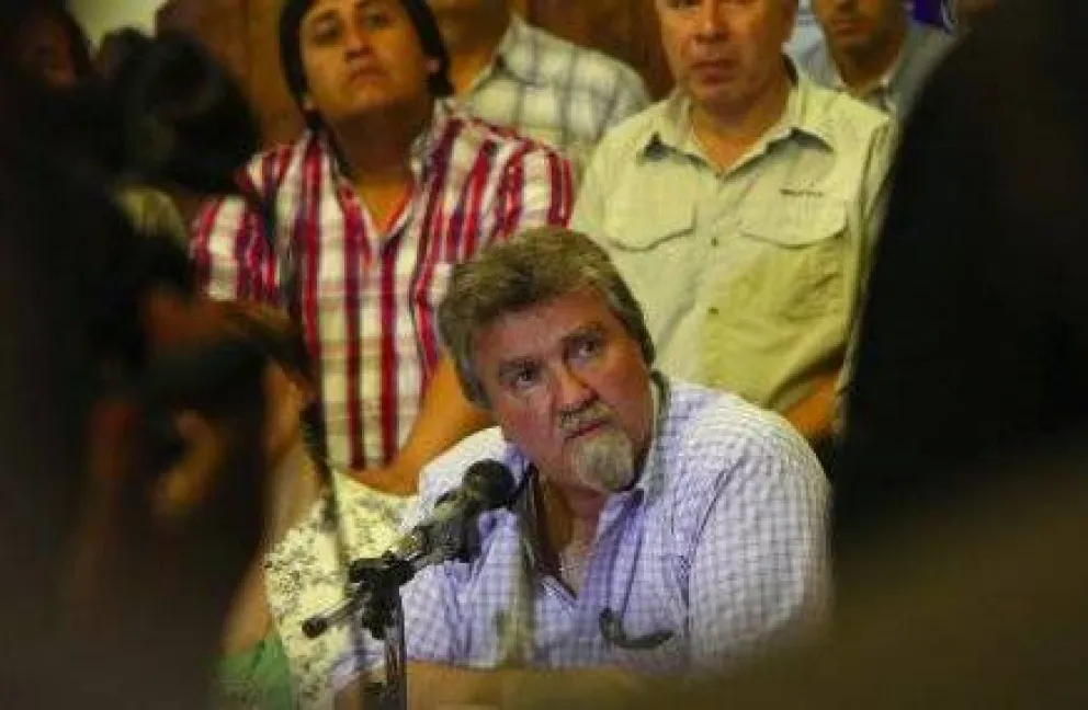 "Vamos a resistir cualquier intento de golpe institucional"