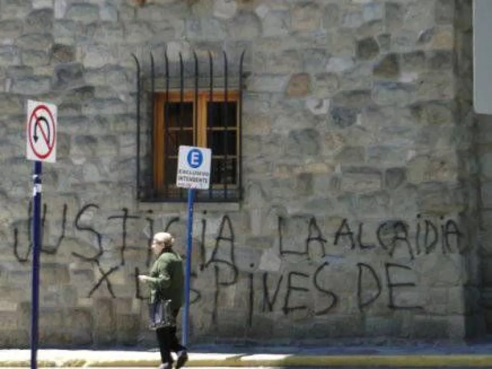 Goye denunció pintadas en el Centro Cívico