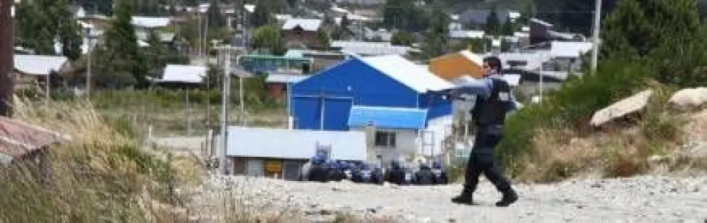 Efectivos policiales continúan con los operativos en Bariloche