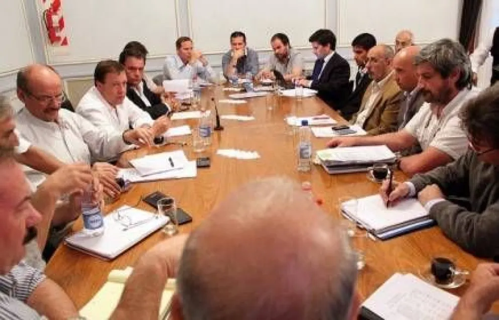 Provincia denunciará penalmente a "instigadores" de saqueos