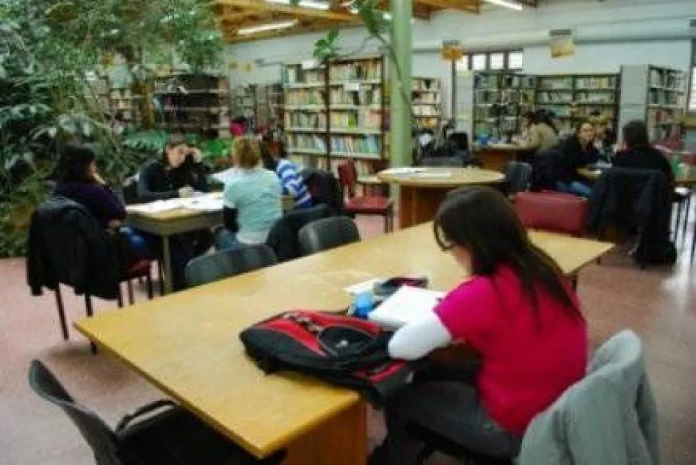 Abren inscripción para becas universitarias