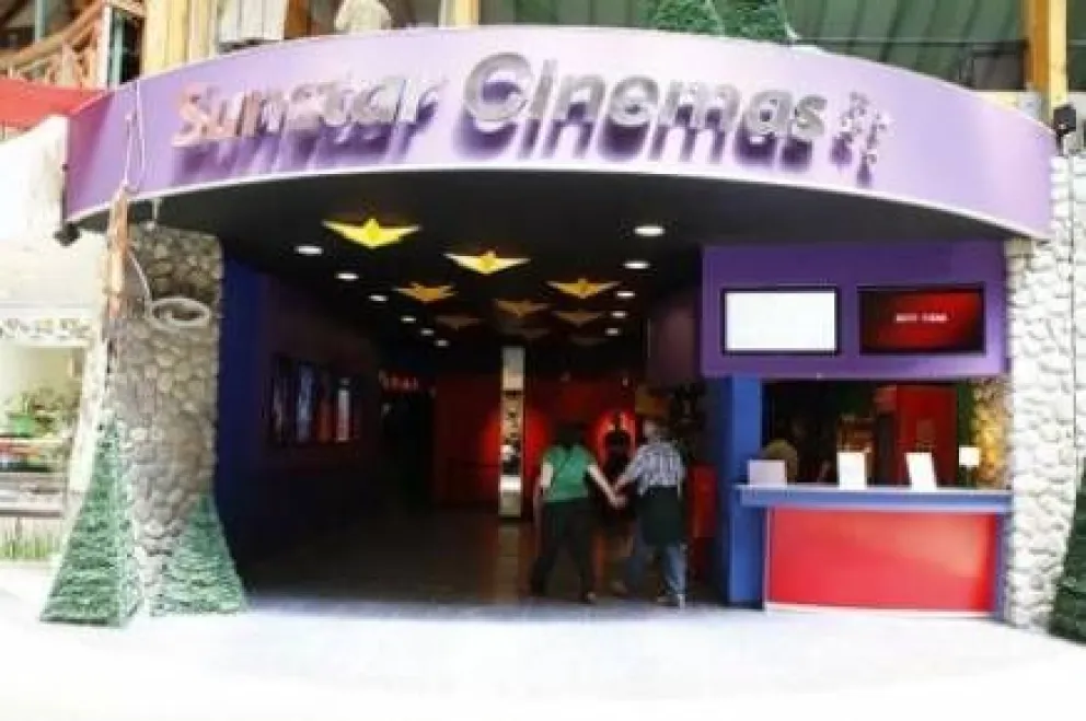 Renovada tecnología en la reapertura del cine en Bariloche