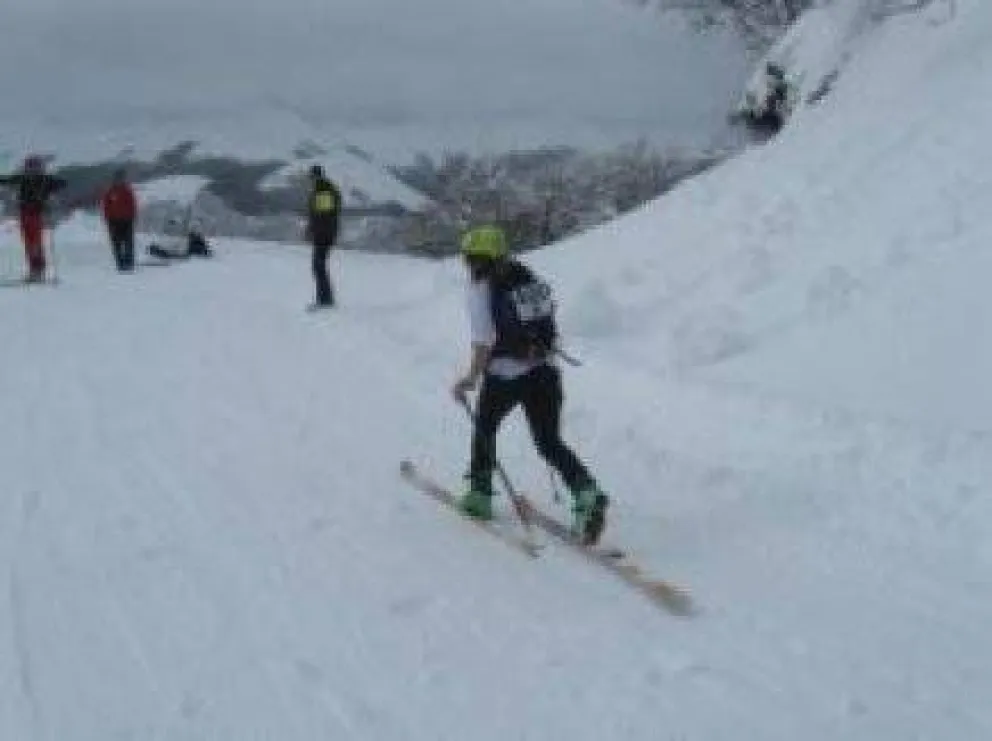 Representantes de esquí de montaña partieron hacia Italia 