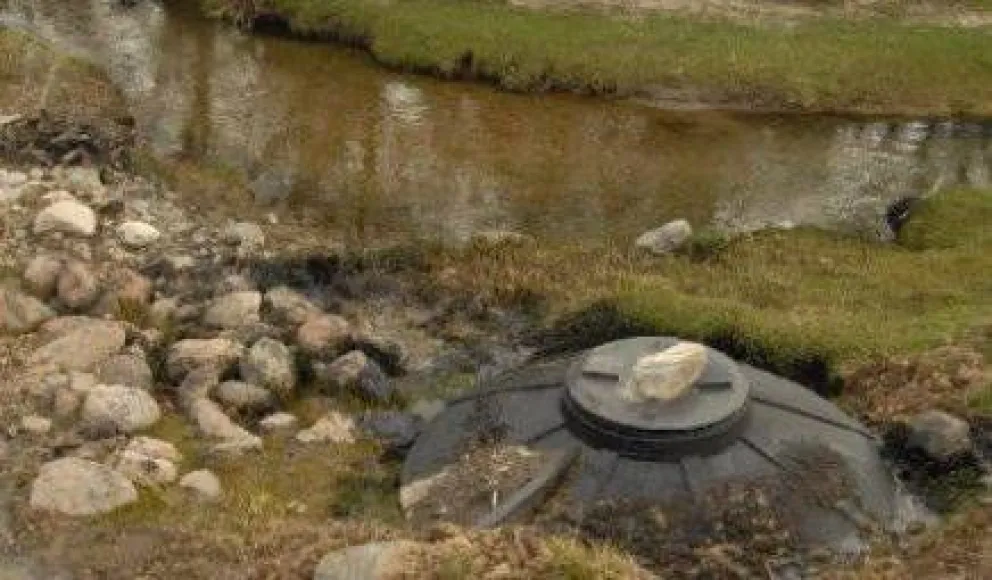 Sigue sin remediarse la filtración de petróleo en &Ntilde;irihuau