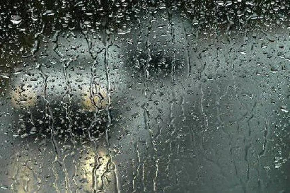 Cortes de luz y cierre de caminos por intensa lluvia