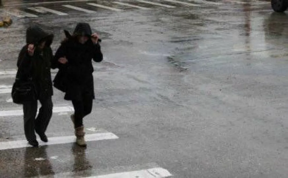 Alerta meteorológico por intensos vientos, lluvias y nevadas