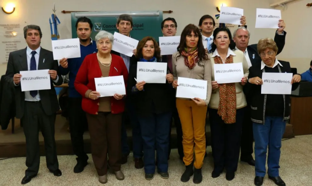 El Concejo también pidió “Ni una menos”