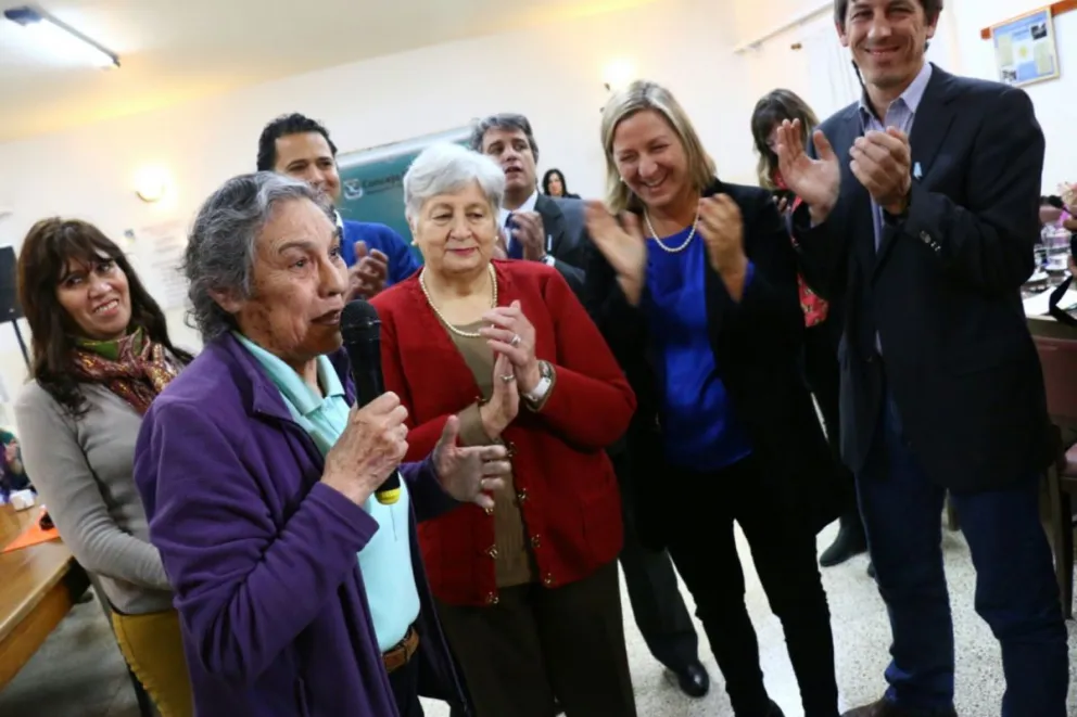 Reconocimiento a la 'Negra' Olivera