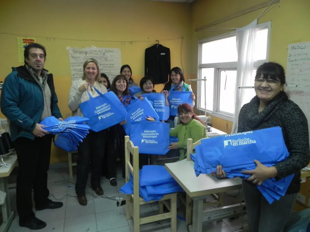 Mercado Comunitario incorpora bolsas reutilizables