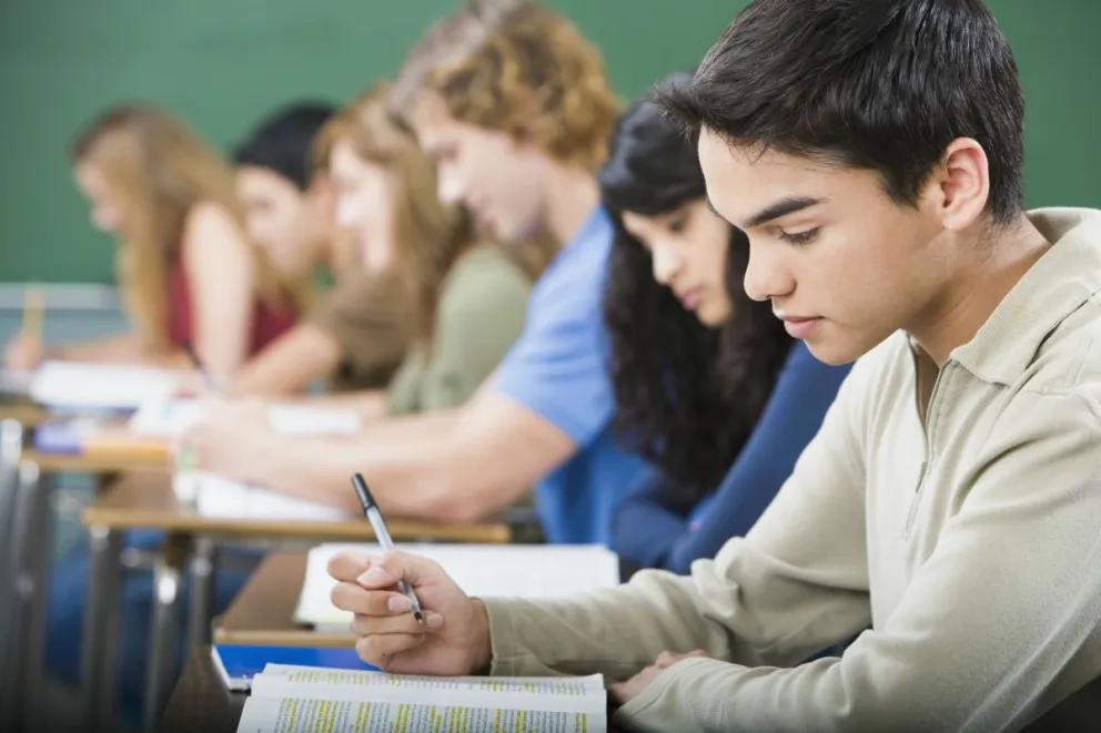 Serán 1102 becas nuevas y 748 renovaciones 