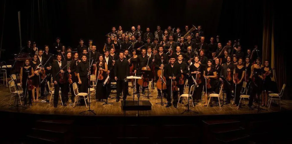Cerca de mil personas disfrutaron de la Orquesta Filarmónica