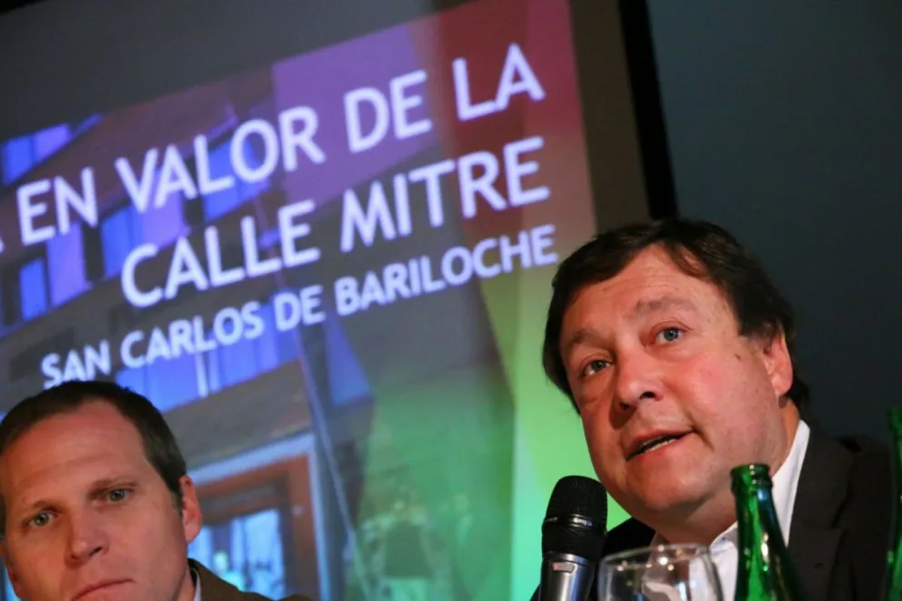 Weretilneck presentó el proyecto en Mitre