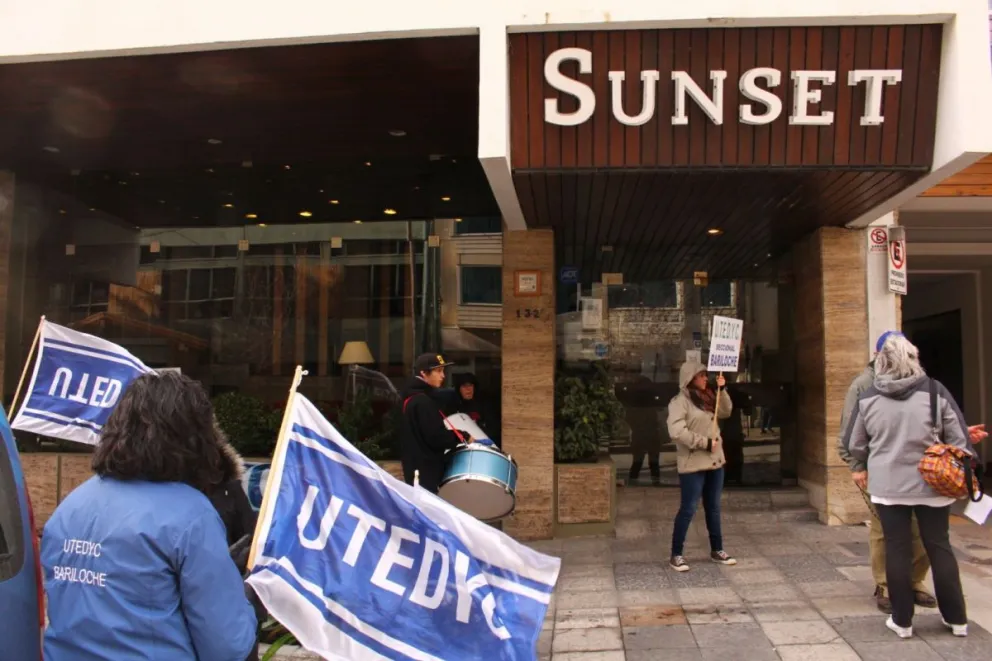 Trabajadores y gremialistas concretaron una ruidosa protesta