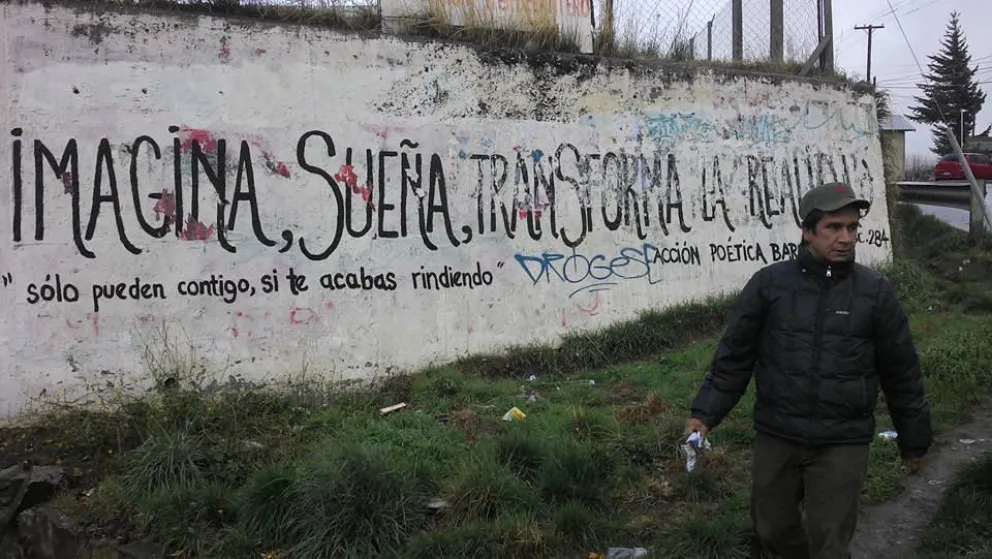 Paredón tras la limpieza organizada por los militantes