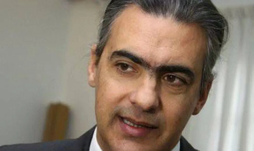 Ministro Valeri confirmó que el mes próximo comienzan las obras