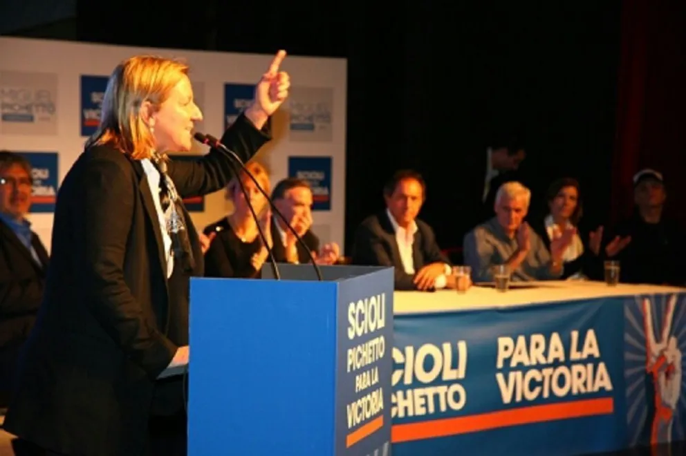 Martini, elogiada por Scioli por su "gestión" y "calidad humana" 