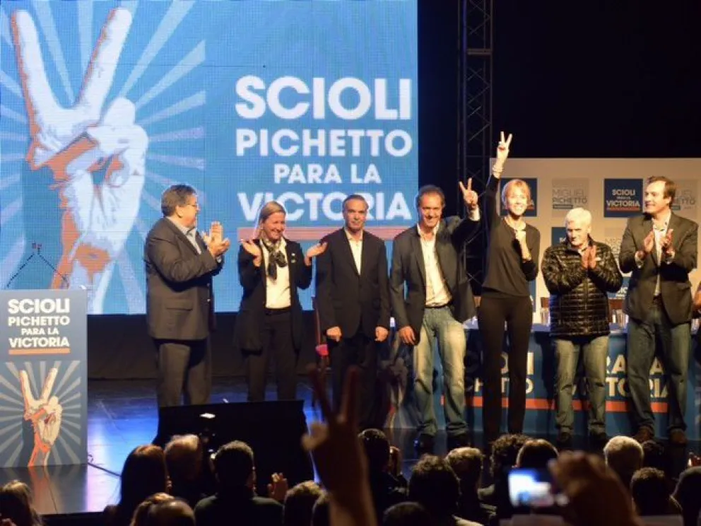 Scioli junto a Pichetto en Bariloche