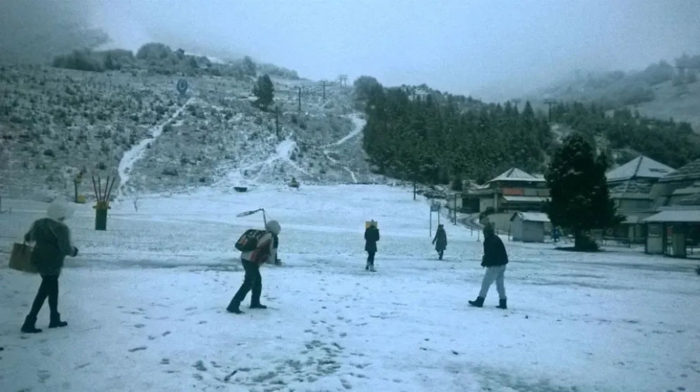 La base del cerro nevada atrajo la atención de turistas y barilochenses