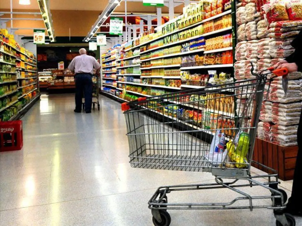 Multaron a supermercados por incumplir con leyes de lealtad comercial