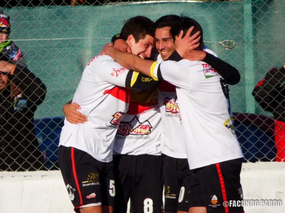 El cotejo se disputará en el Estadio Municipal. 