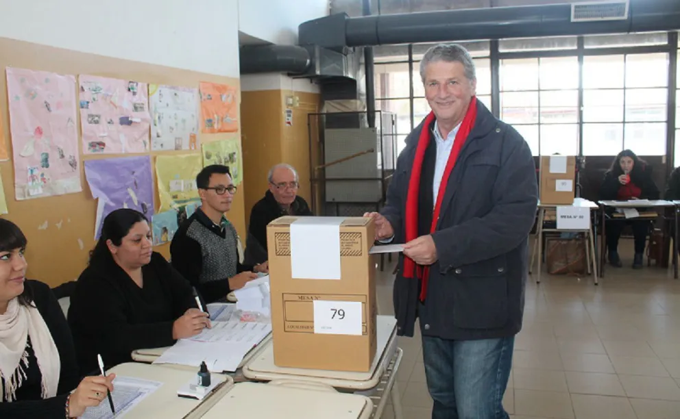 Massaccesi votó en Viedma