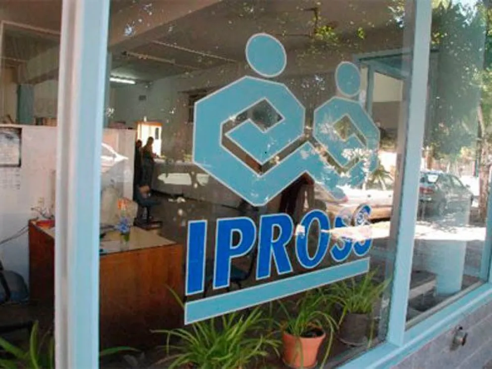 Los médicos de Bariloche cortaron el servicio a IPROSS.